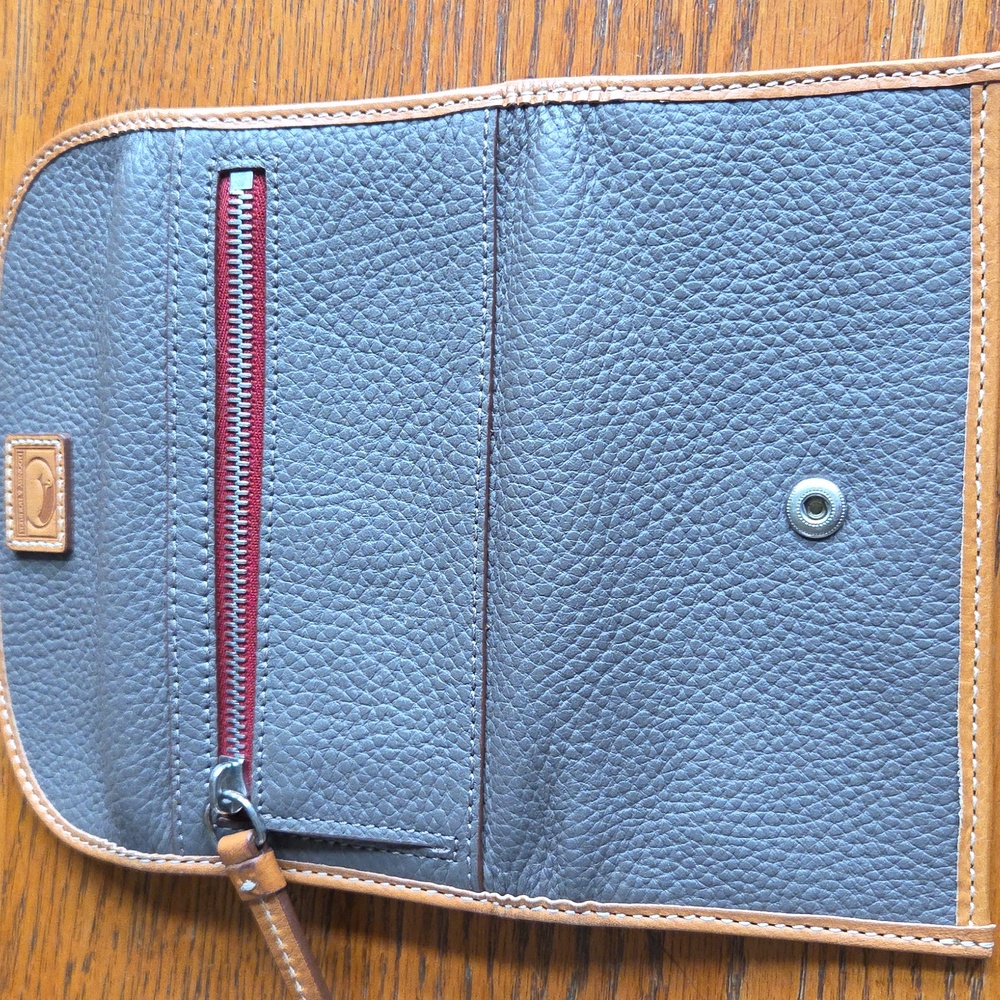 Dooney & Bourke Hobo Elephant Pebble Leather And Matching Wallet - Picture 7 of 7